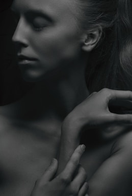 A serene image depicting a peaceful therapy session.