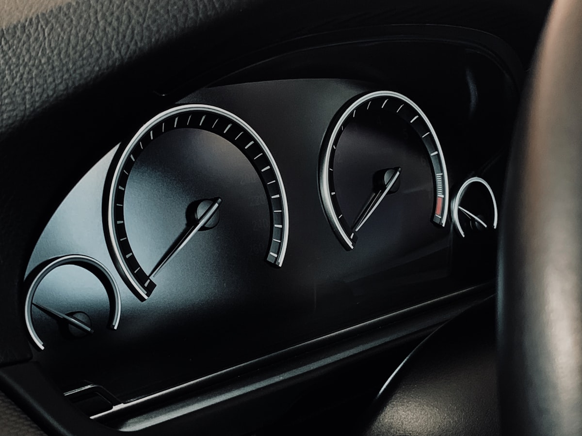 Decoding the BMW Time Warp: Why Your Clock Resets & How to Fix It!