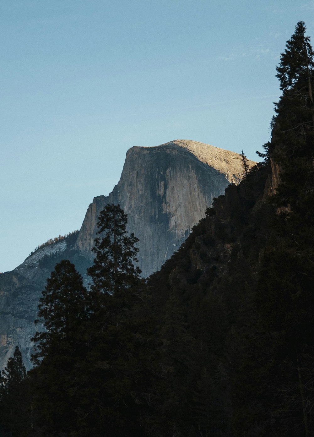 brown rocky mountain during daytime