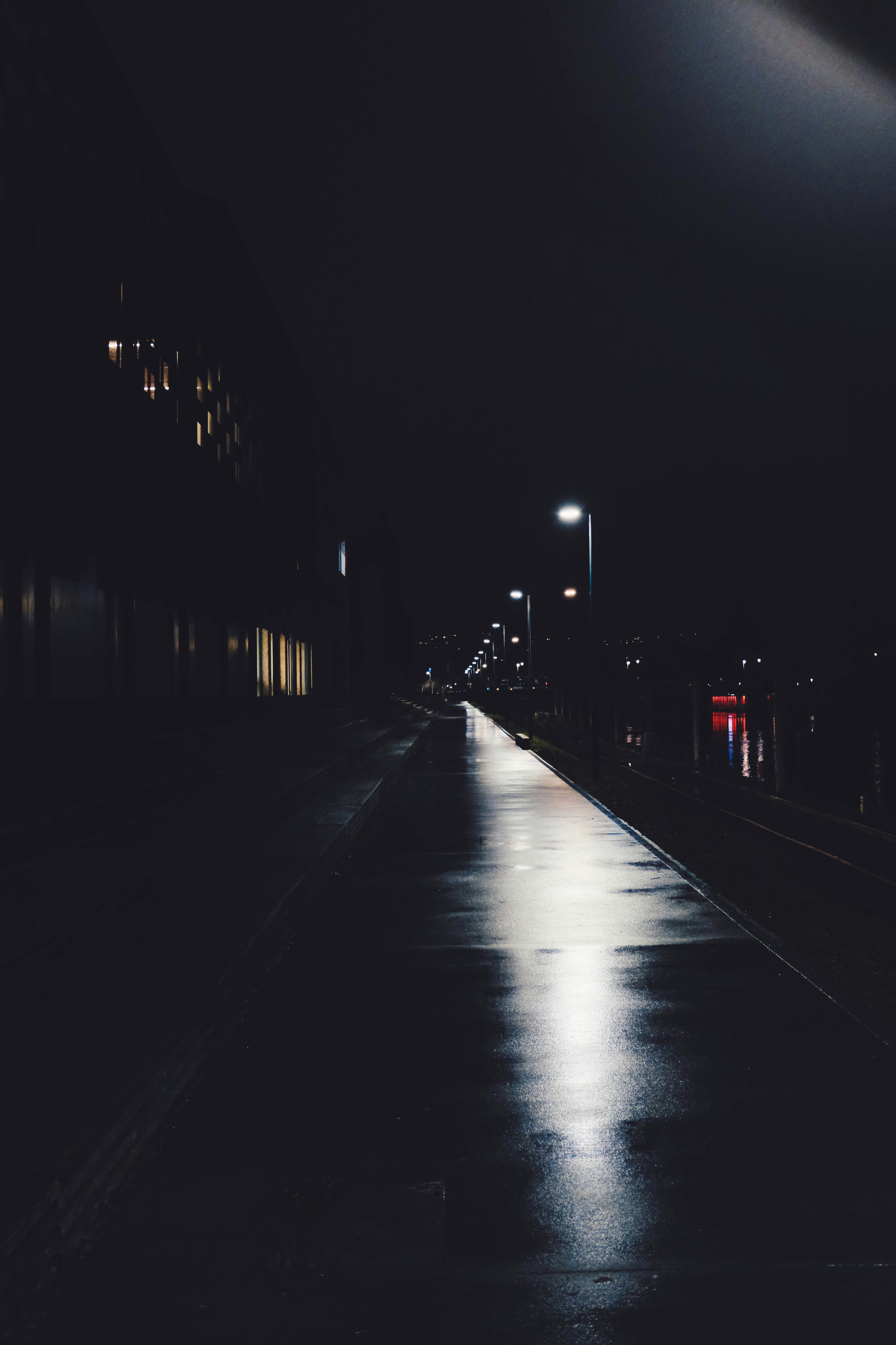 Photo by adrienolichon