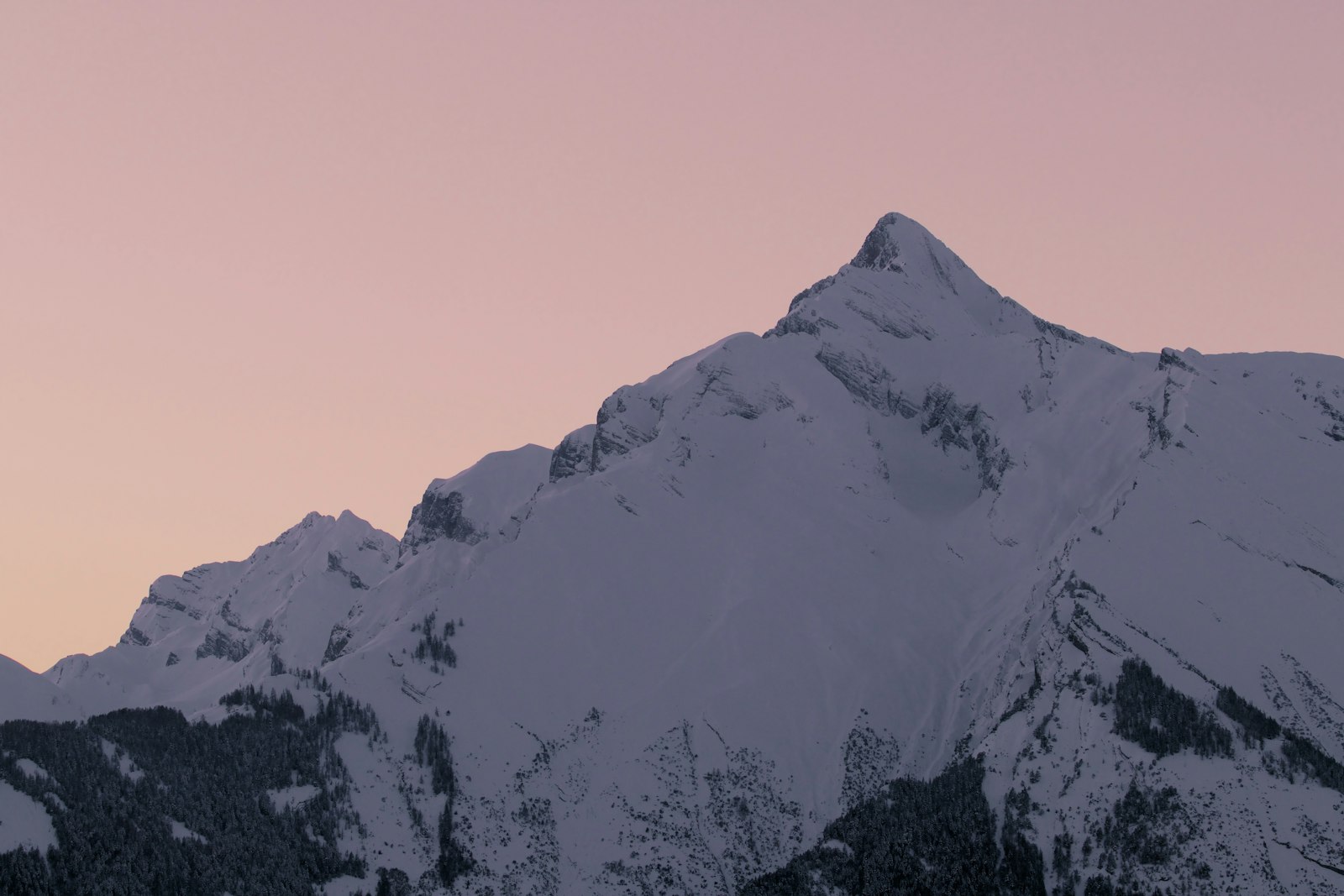 Canon EOS 80D + Canon EF 100-400mm F4.5-5.6L IS II USM sample photo. Snow covered mountain during photography