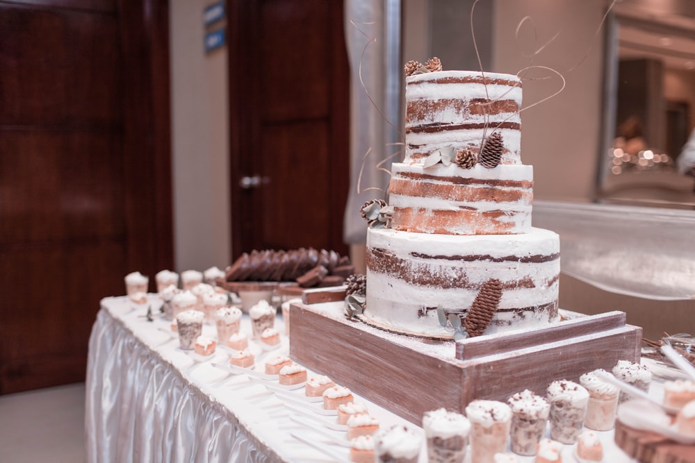 3-tiered cake on table