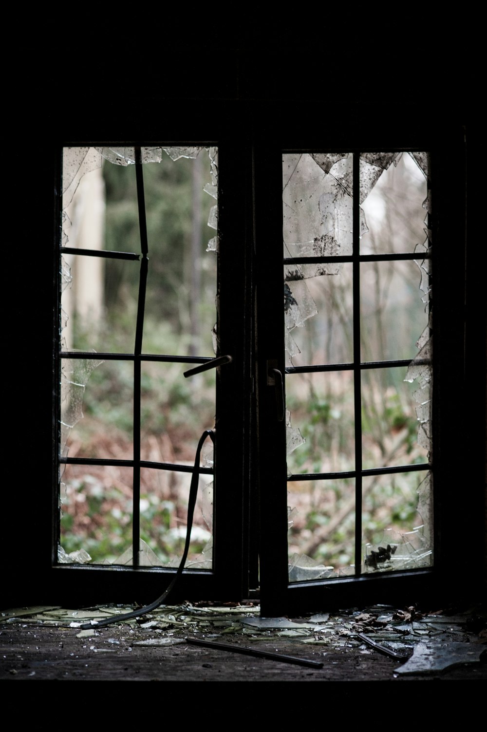 finestra rotta chiusa