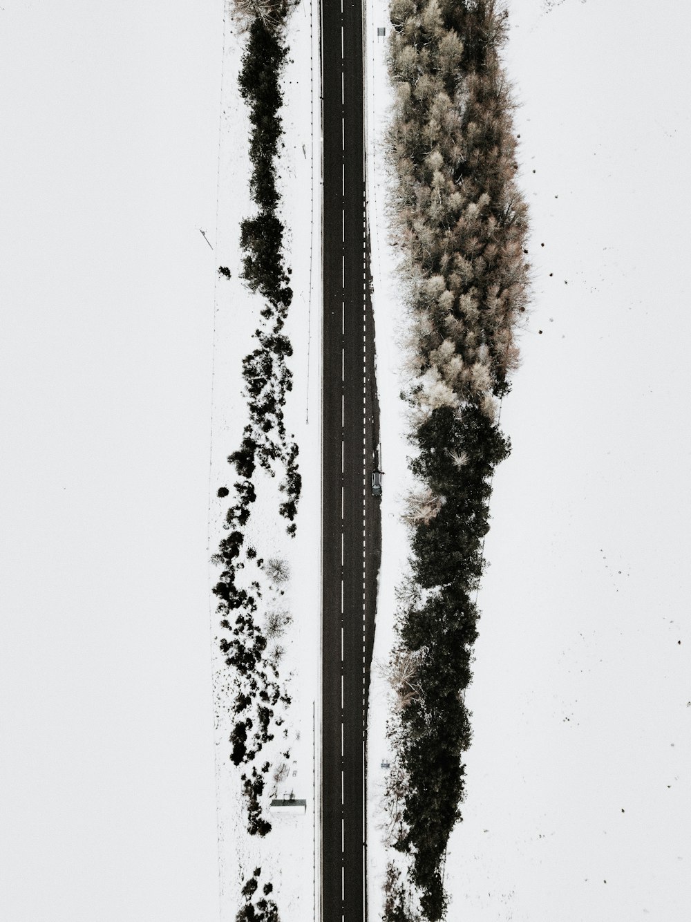 Fotografía aérea de calzada de hormigón
