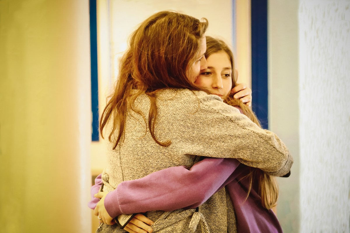 Understanding the Difference Between Soul Connections and Emotional Attachments