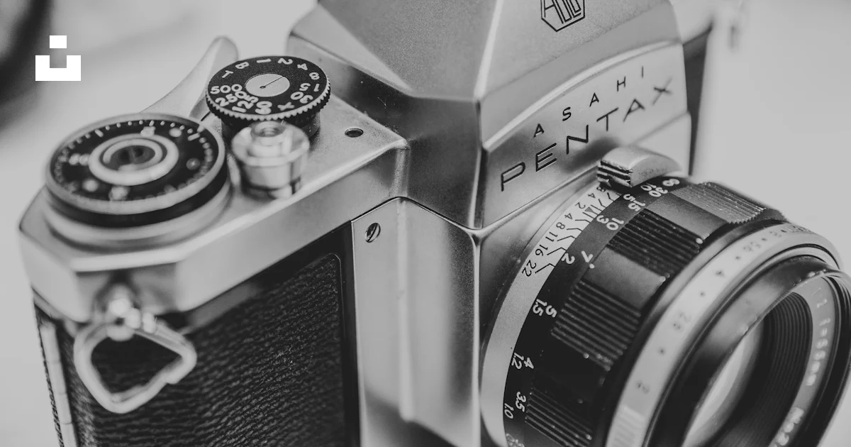 Grey Cameradslr Gray Pentax DSLR camera photo – Free Grey Image on Unsplash