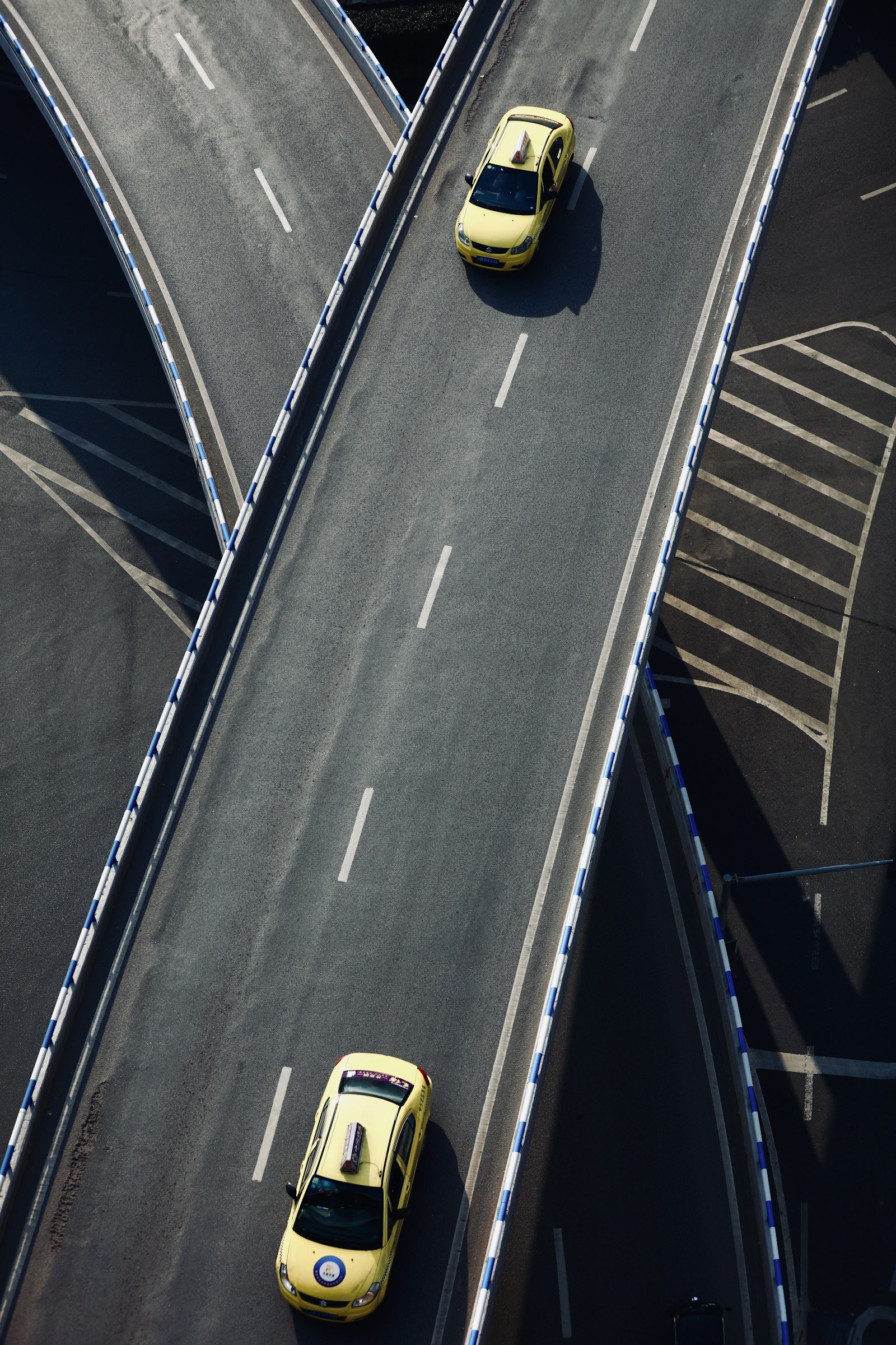 Canon EOS 5DS R + Canon EF 70-200mm F2.8L IS II USM sample photo. Two yellow cars on photography