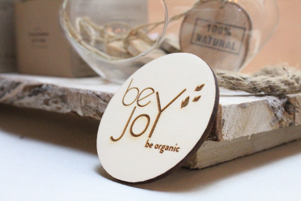 Be Joy table decor