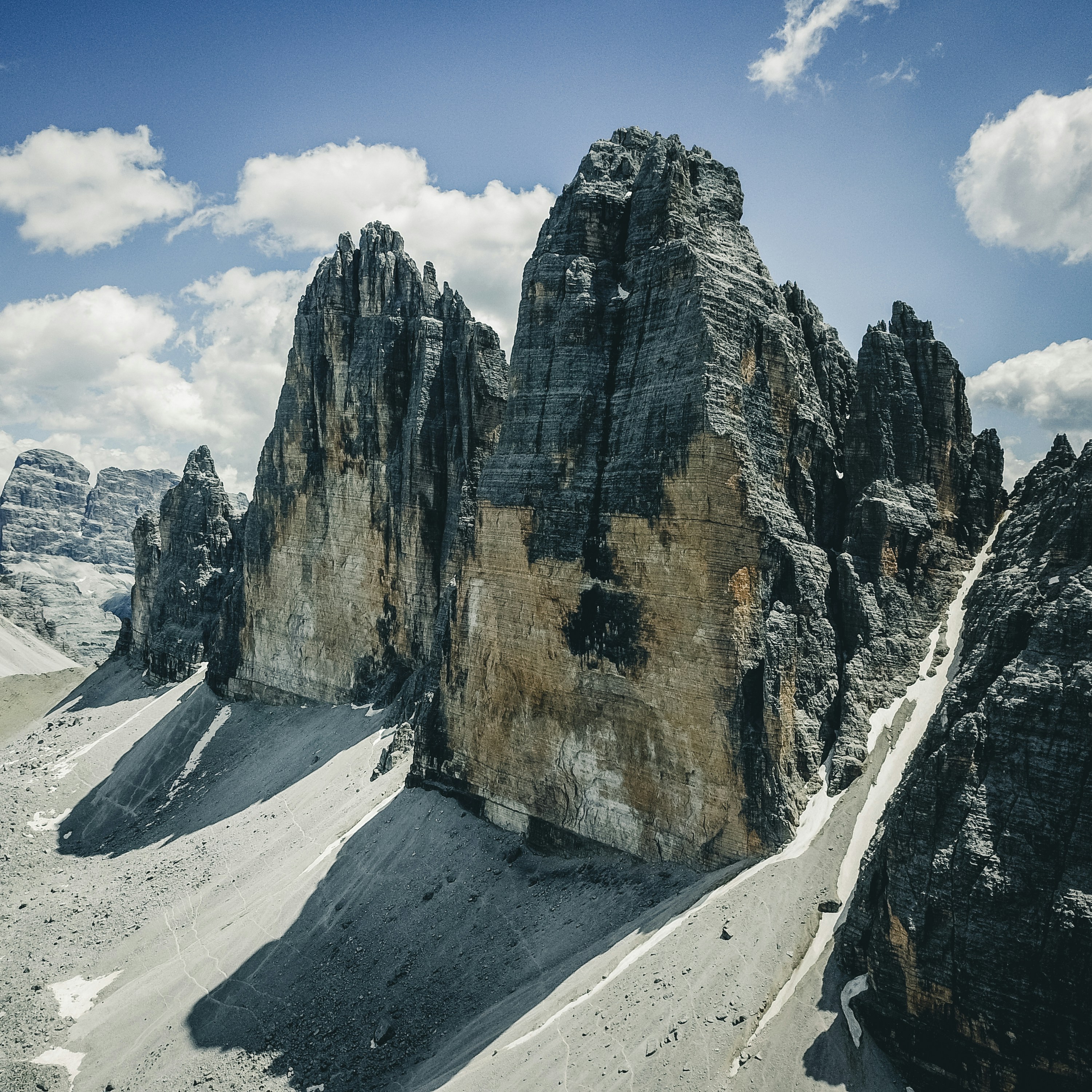 fault-block mountain during daytime