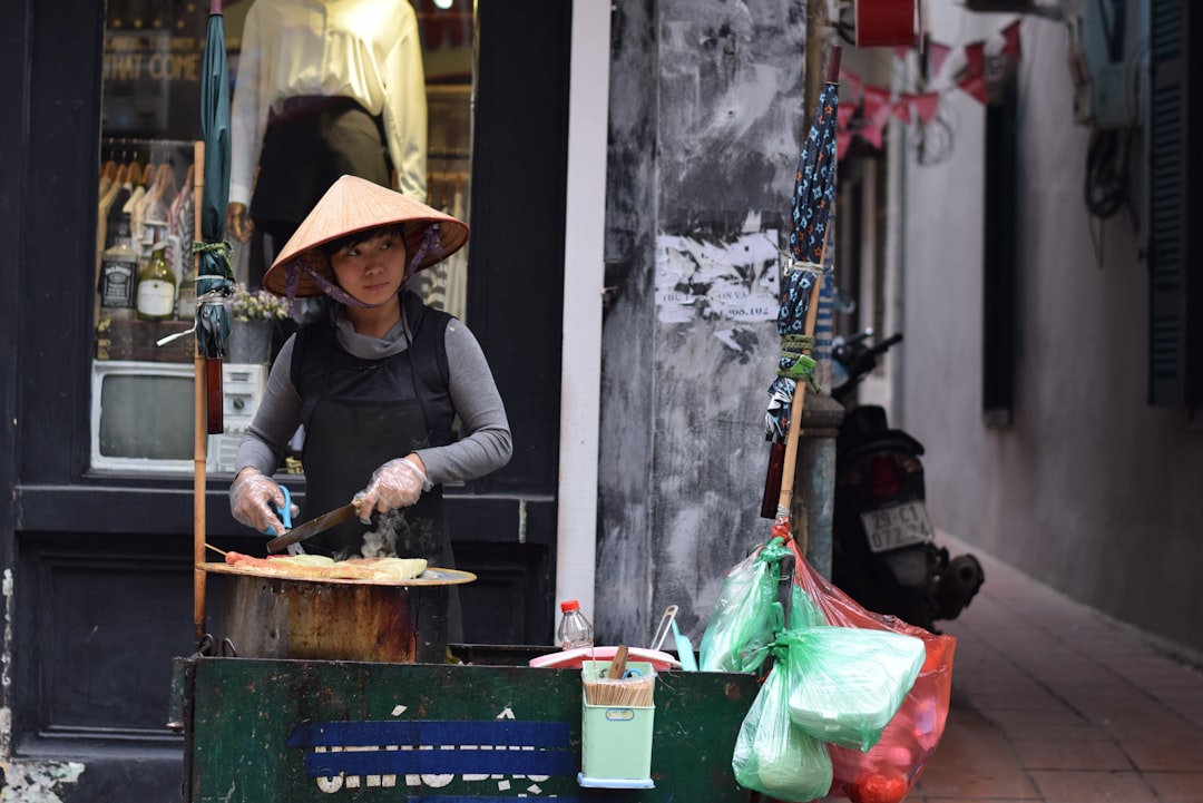 local street food vendors in Vietnam