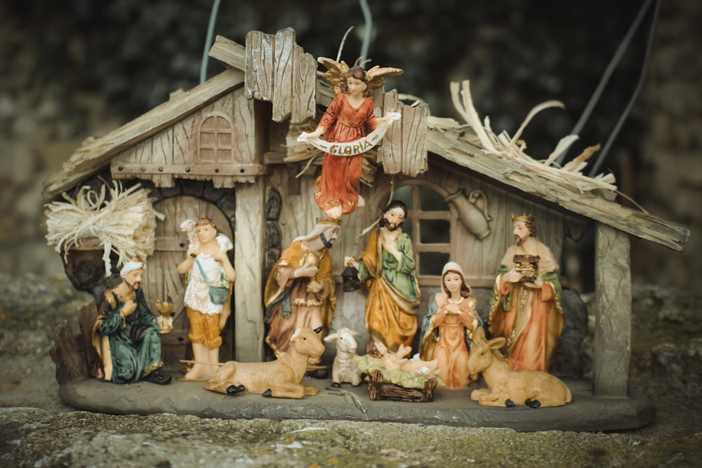 the nativity scene figurine