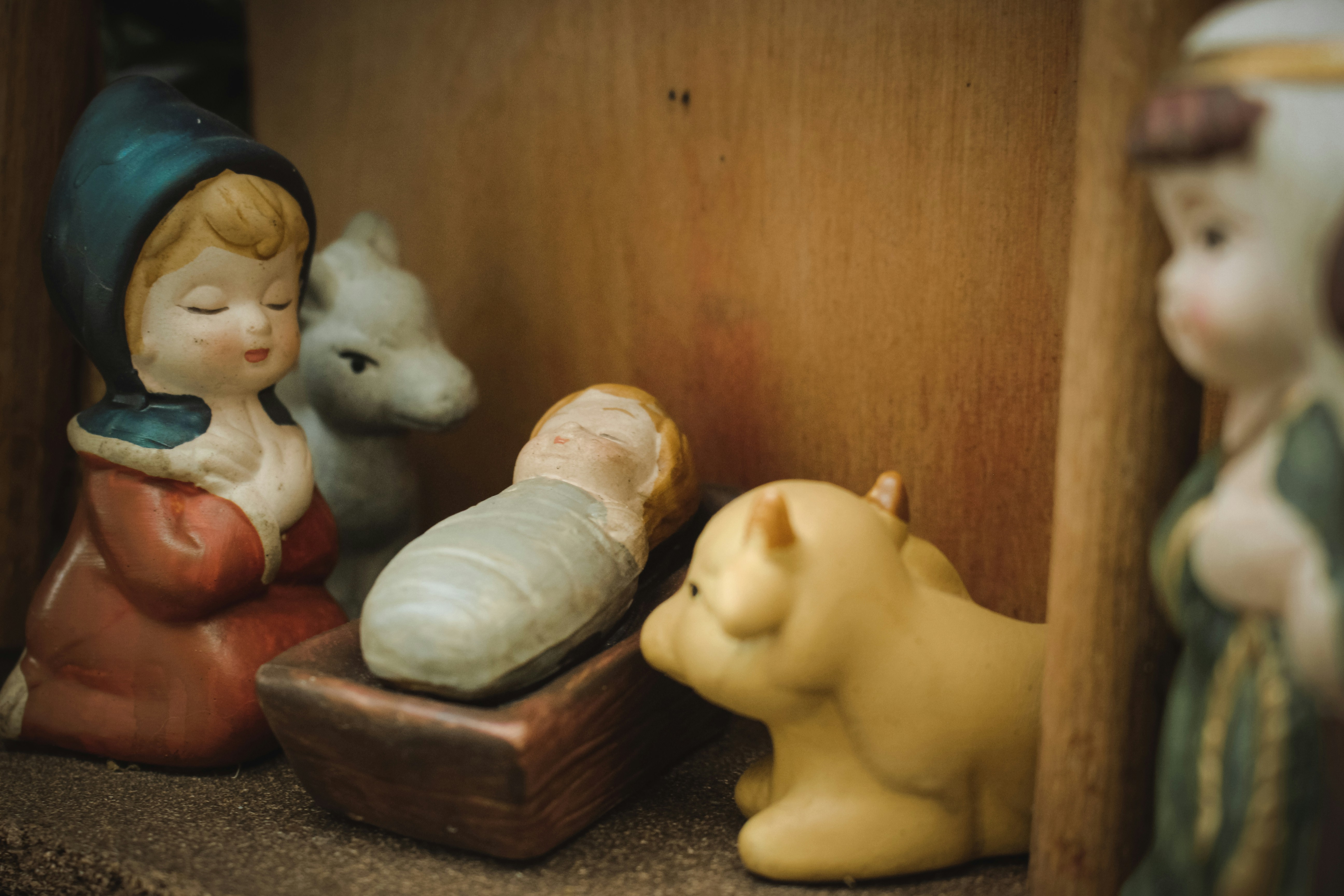 Comparison of a girlfriend sex doll and various other sex toys