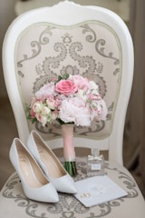 white and pink flower bouquet