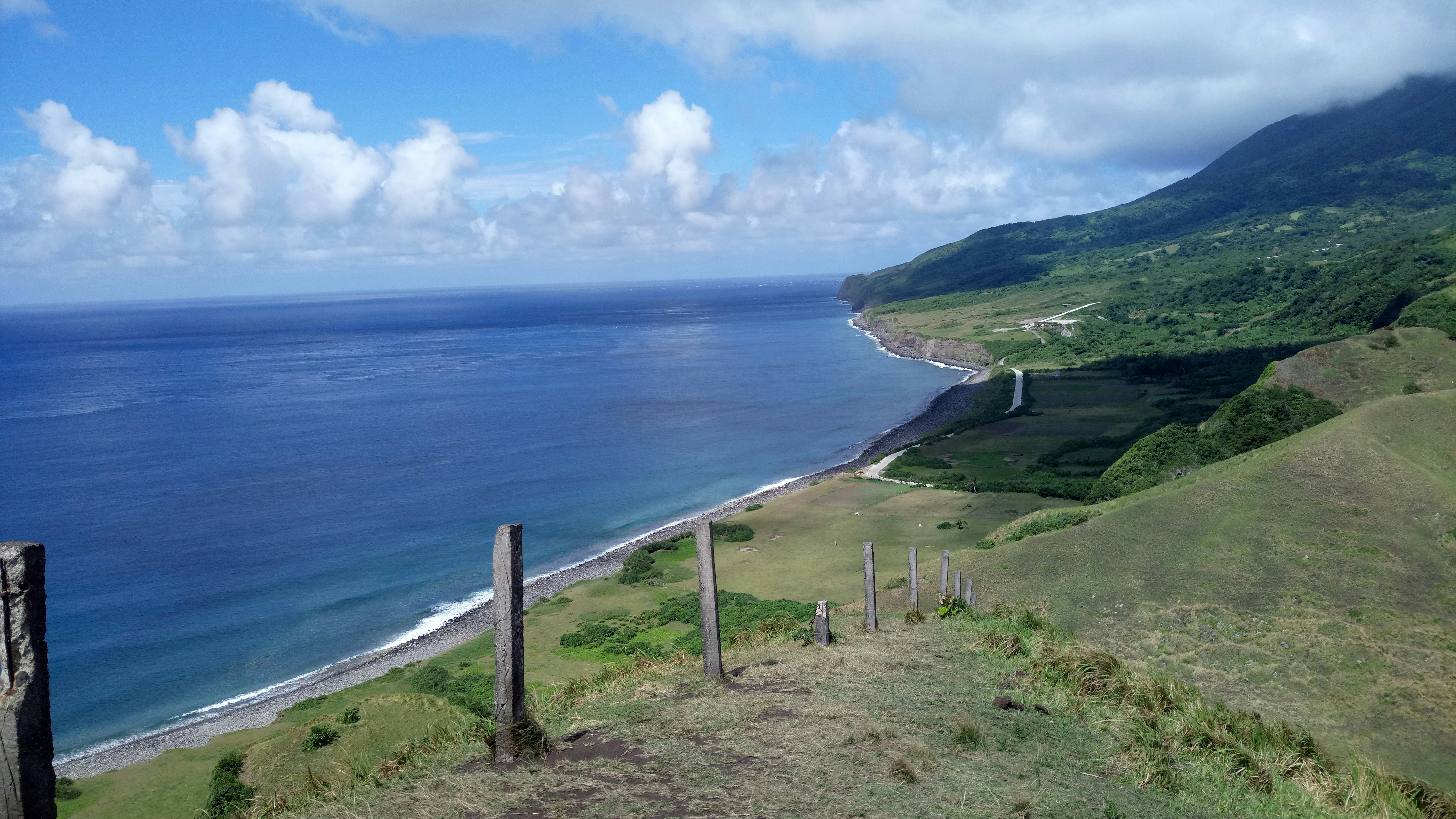 gray concrete stand, 