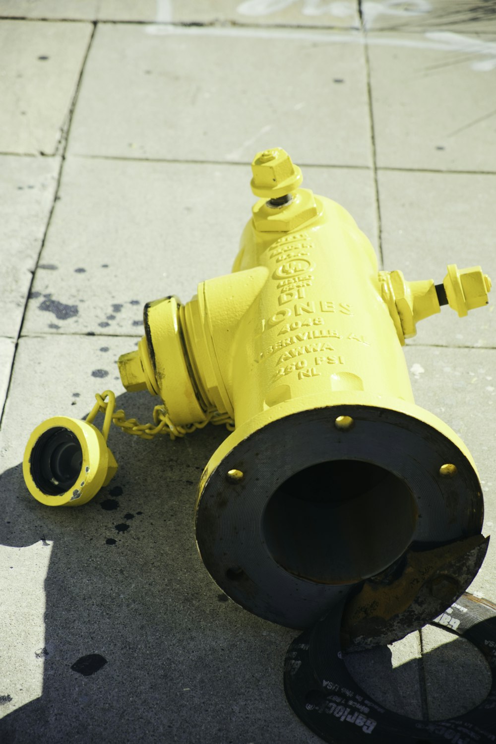 yellow fire hydrant