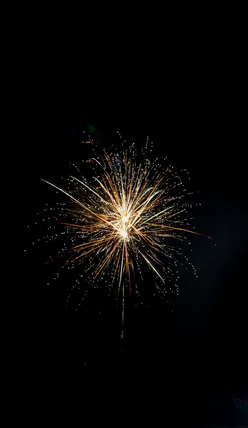 fotografia de baixo ângulo de fogos de artifício