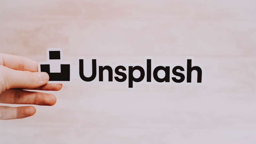 Unsplash ロゴ