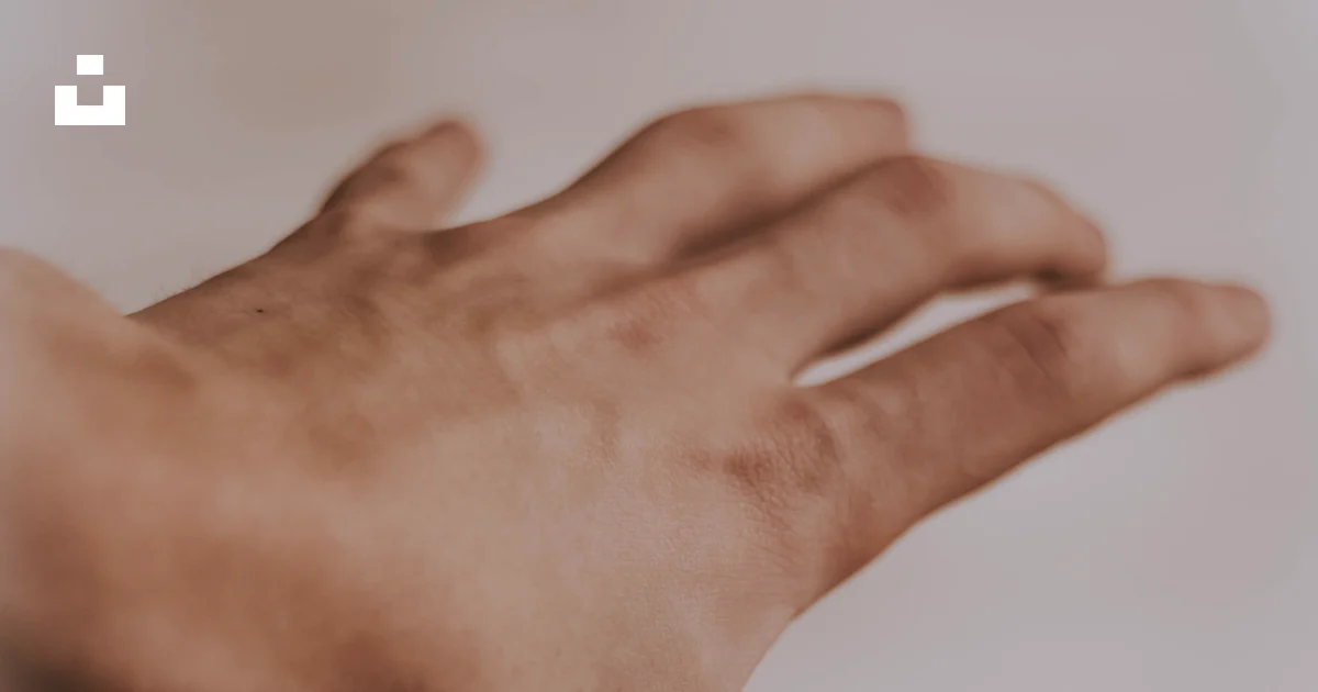 Person's left hand photo – Free Hands Image on Unsplash