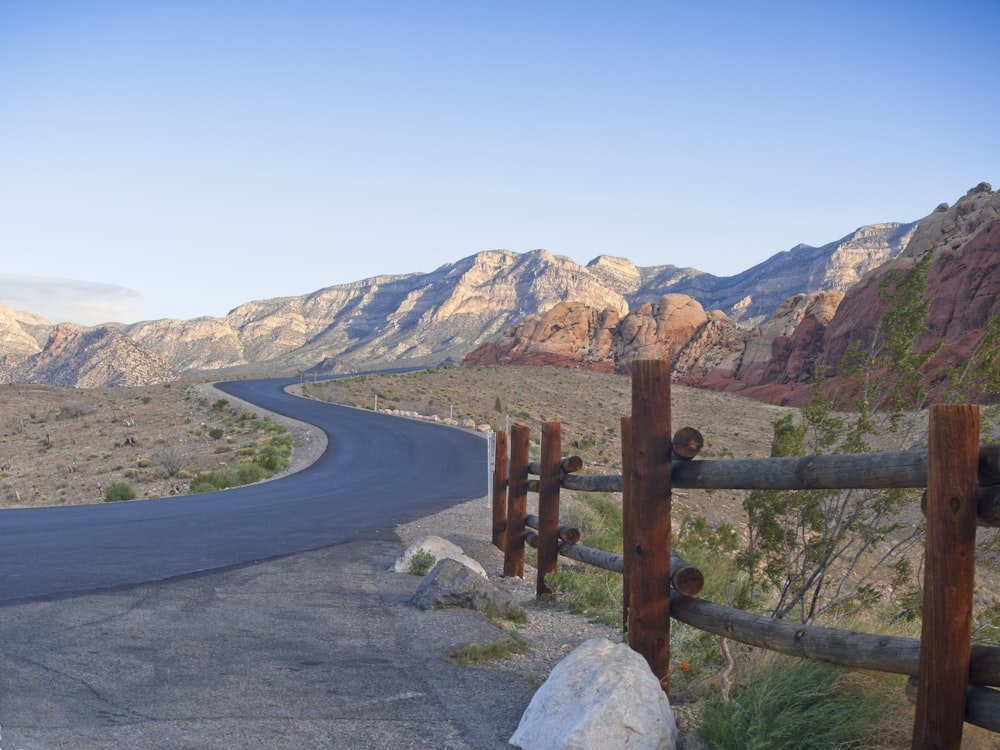 road with no cars during daytime