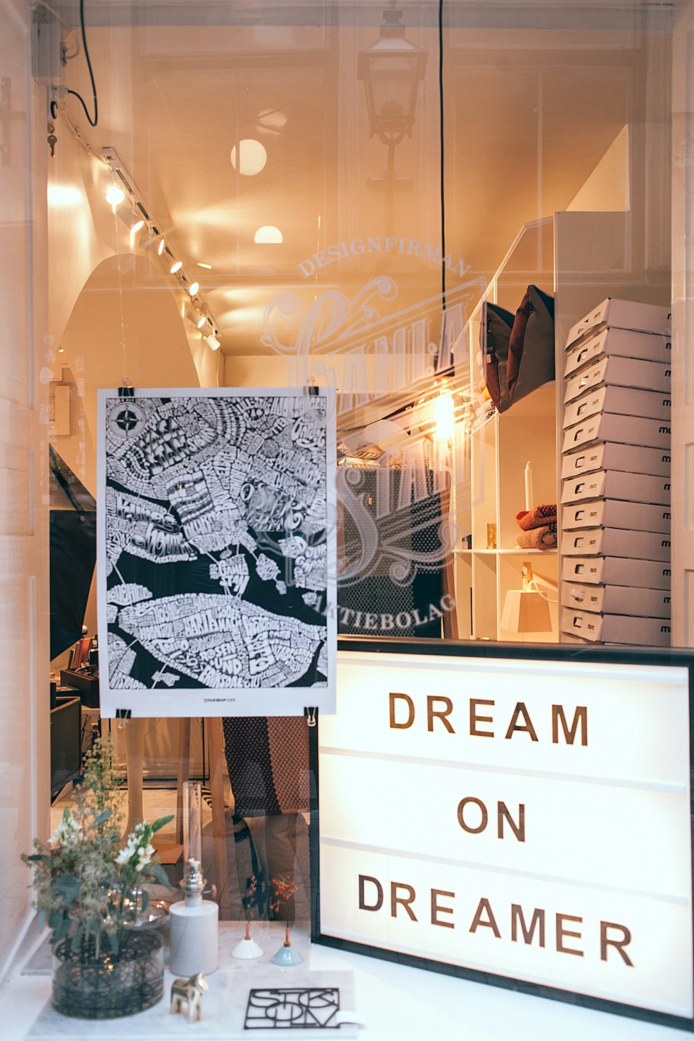 dream on dreamer signage