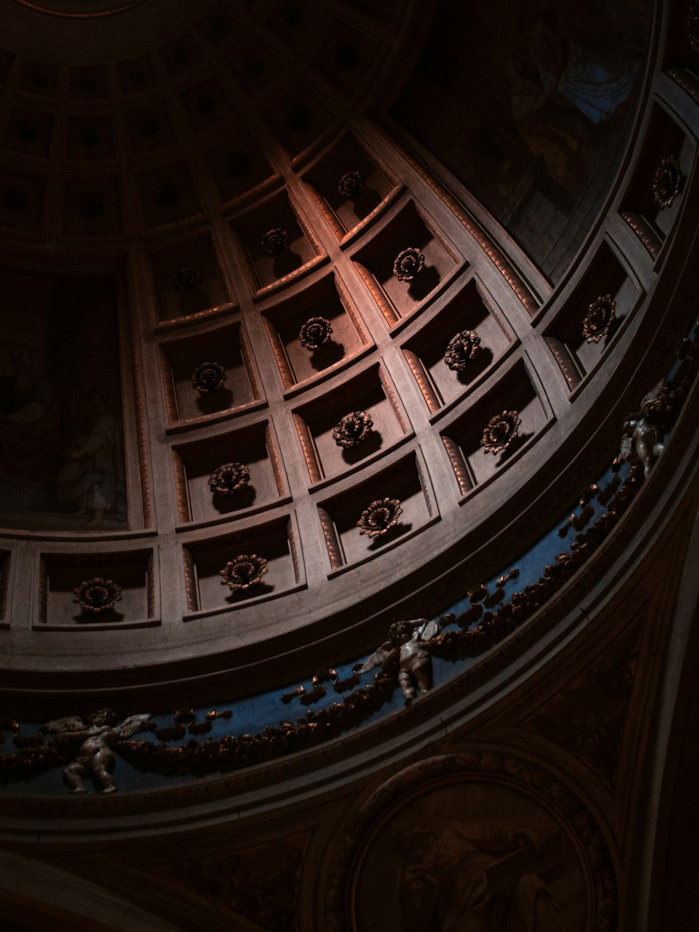 brown concrete dome building