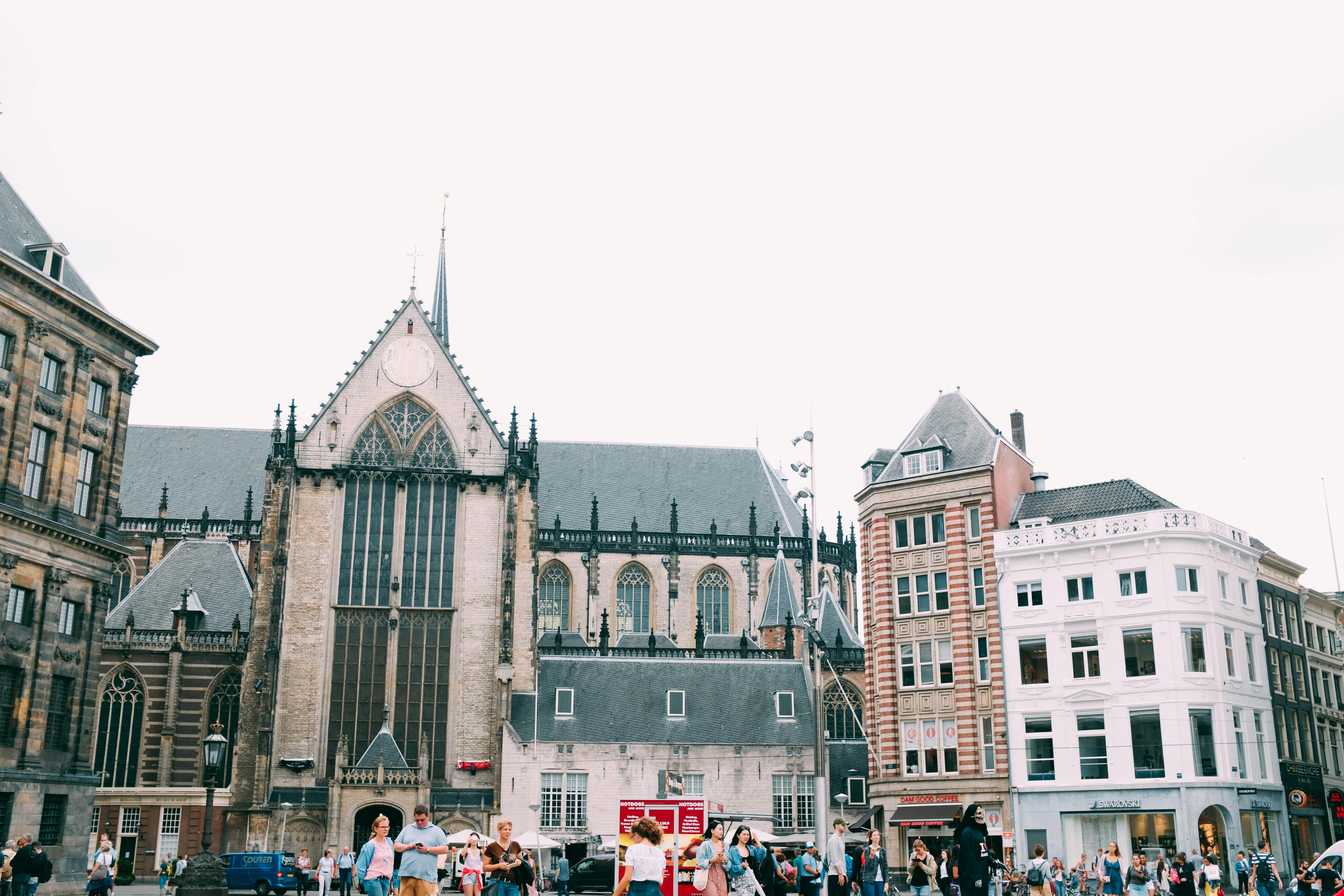 Photo by adrienolichon