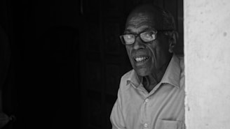 Snapshot of supporting actor delivering a powerful monologue.