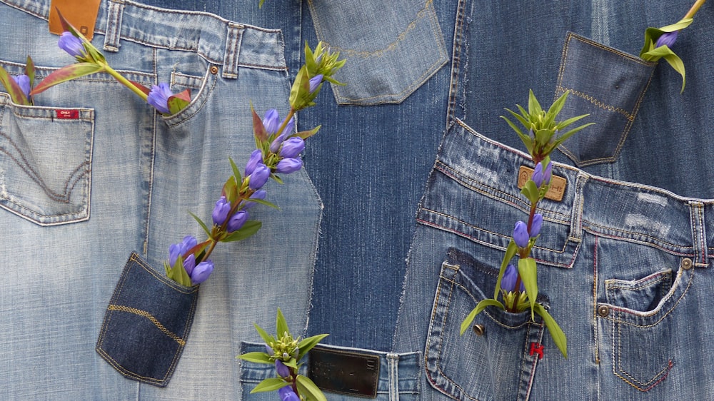 pantalones de mezclilla azules