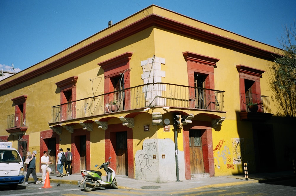 close-up photography of yellow concrete house