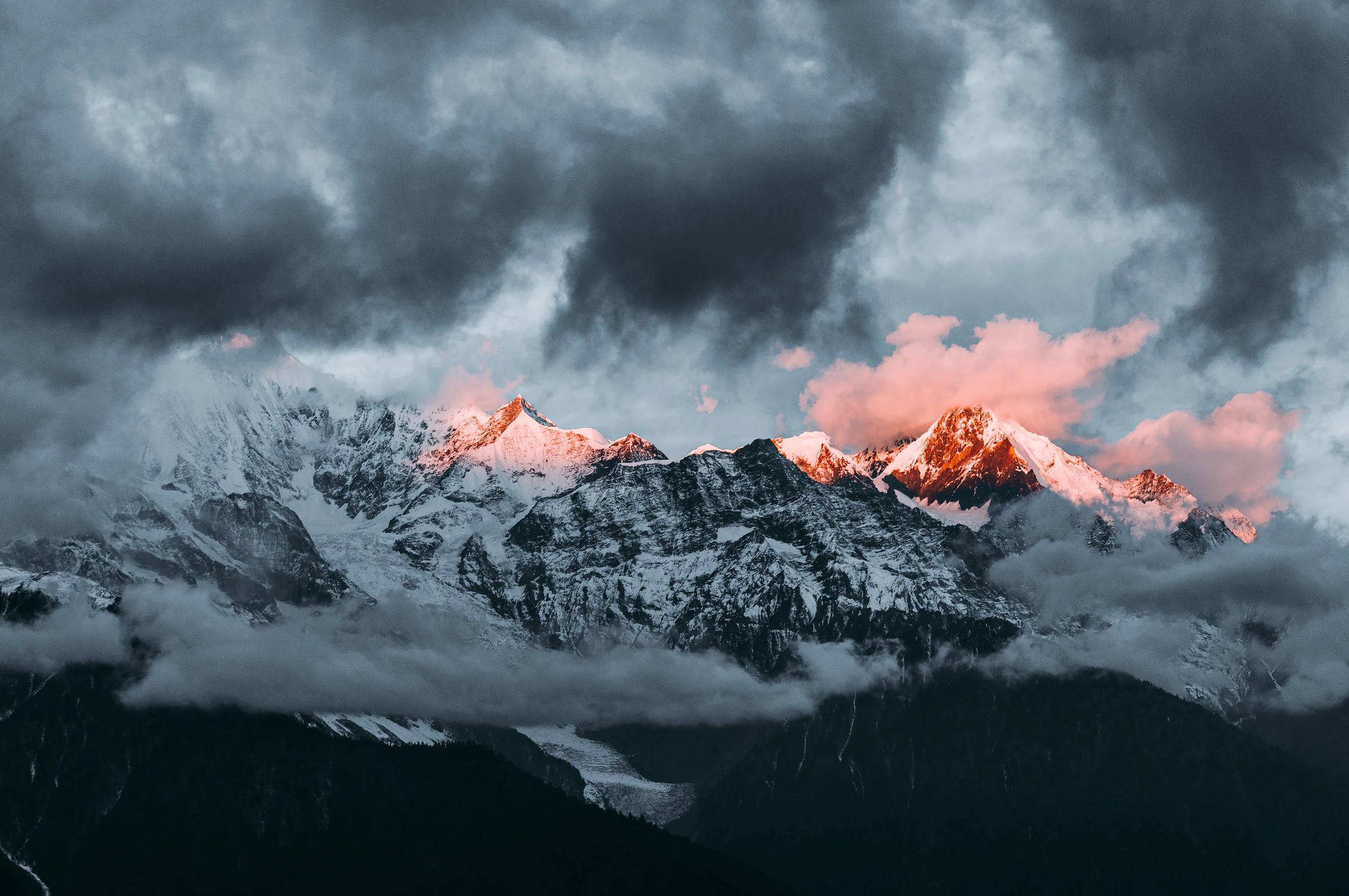 Safe food — a mother and child at a healthy meal together