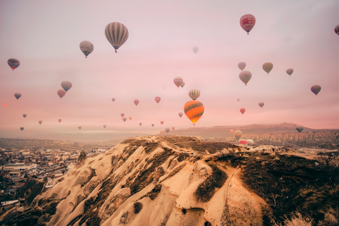 hot air balloons during daytime