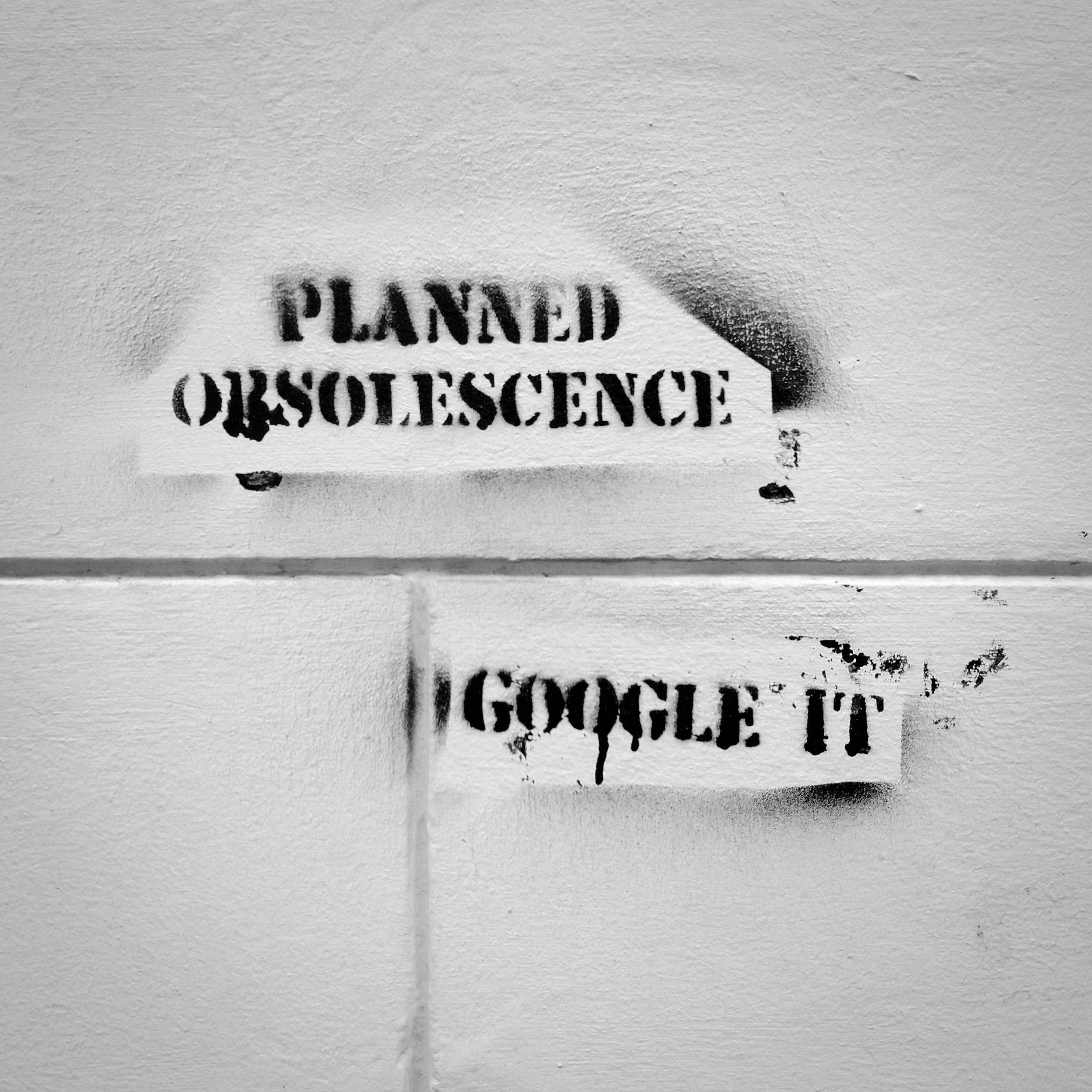 Planned Obsolescence Grafitti in Flensburg!
(true story, btw)
