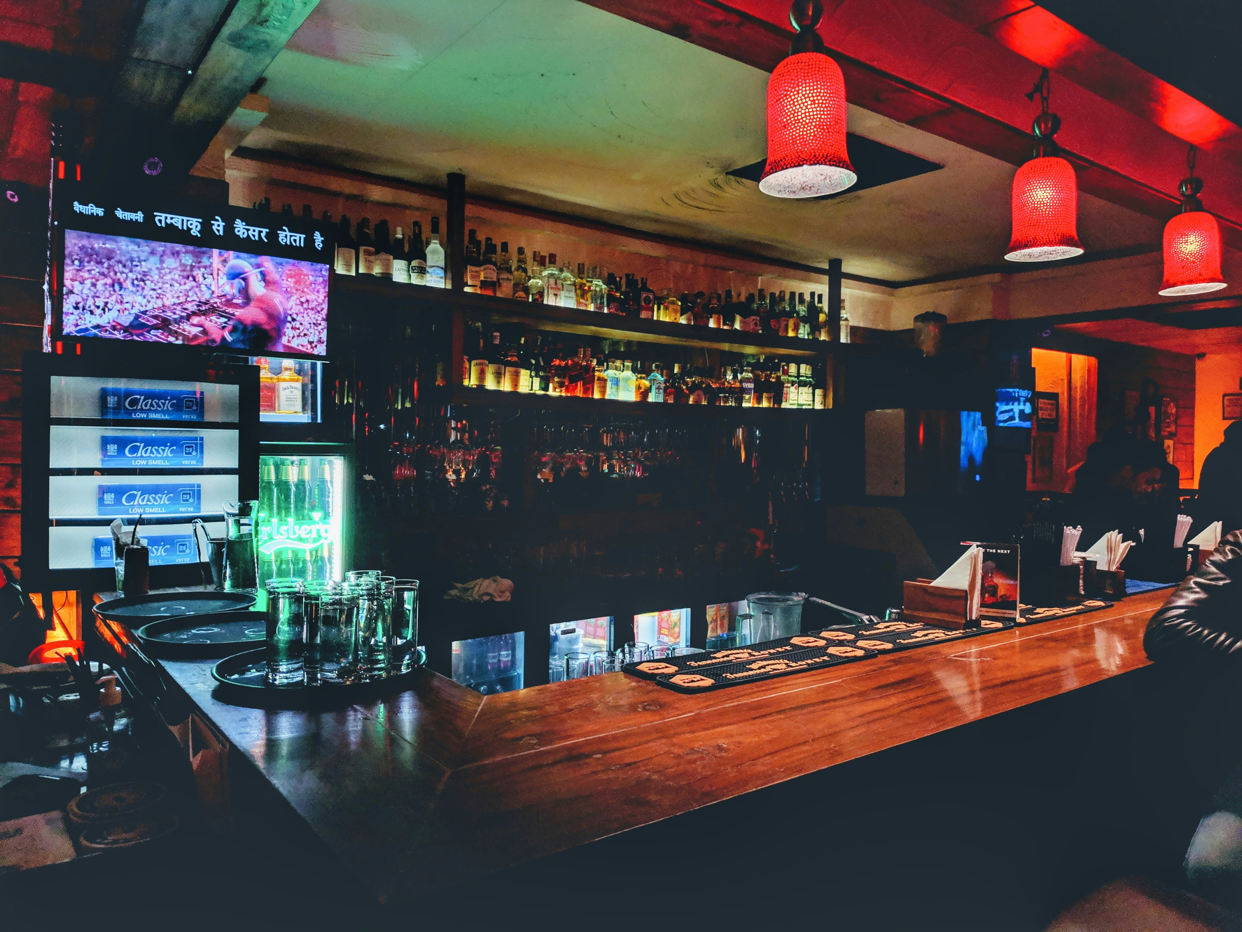 professional bar setup - how do you become a mixologist in sims 4