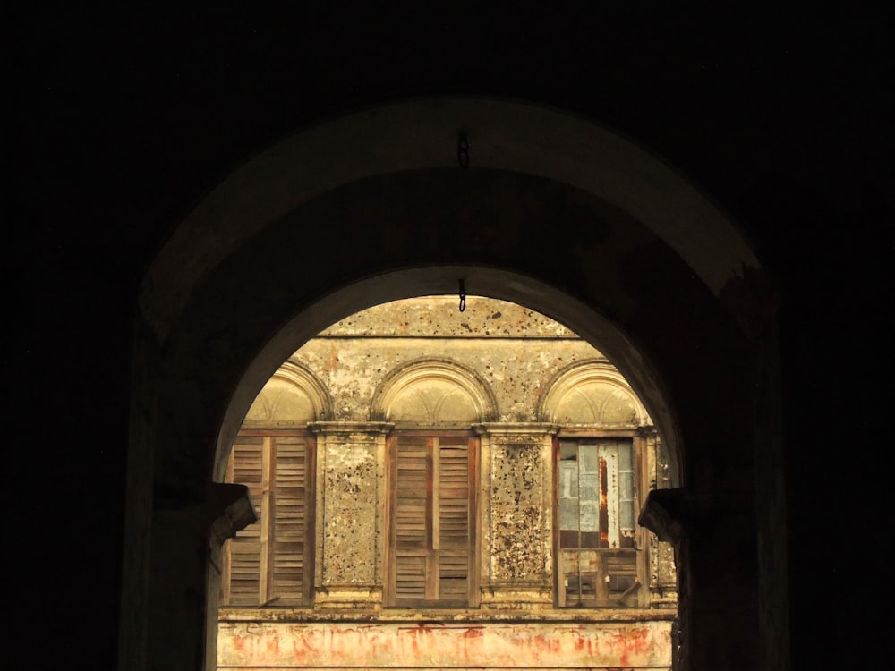 brown concrete building during daytime