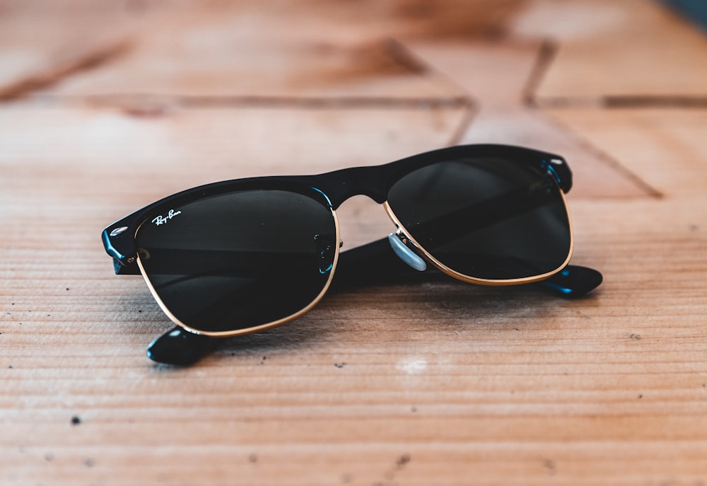 black-framed Ray-Ban clubmaster sunglasses