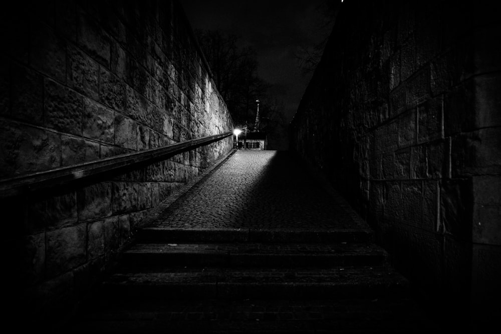 a black and white photo of some stairs