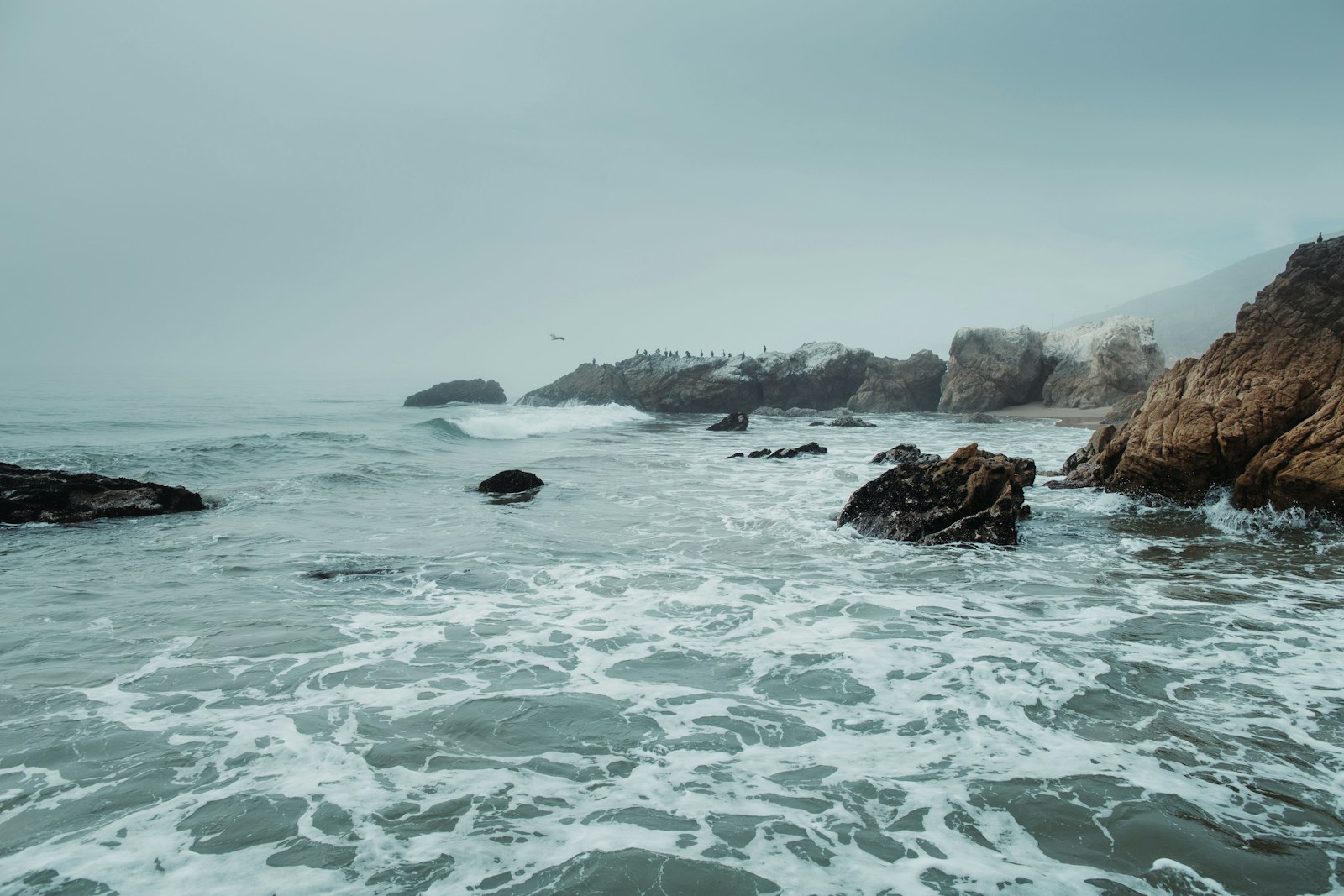 Canon EOS 6D + Canon EF 24mm F1.4L II USM sample photo. Sea with large rocks photography