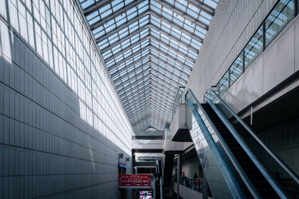 escalator near wall