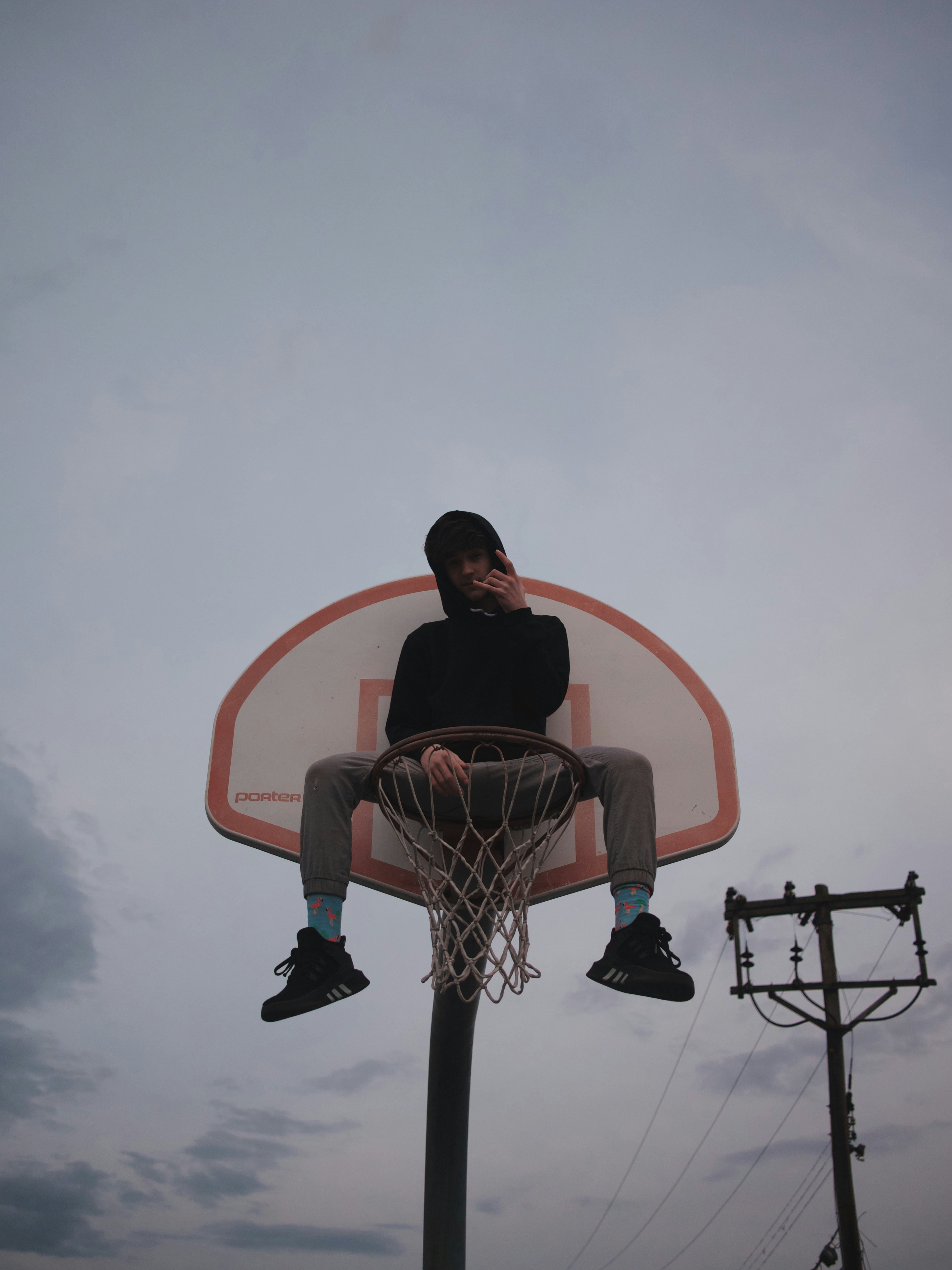 photo-1550337258-fc8bc9a2e722?ixid=M3wxMjA3fDB8MXxzZWFyY2h8MTZ8fGdldCUyMGl0JTIwZnJvbSUyMGhlcmV8ZW58MHx8fHwxNzU2MjYwNzkzfDA\u0026ixlib=rb-4.1.0