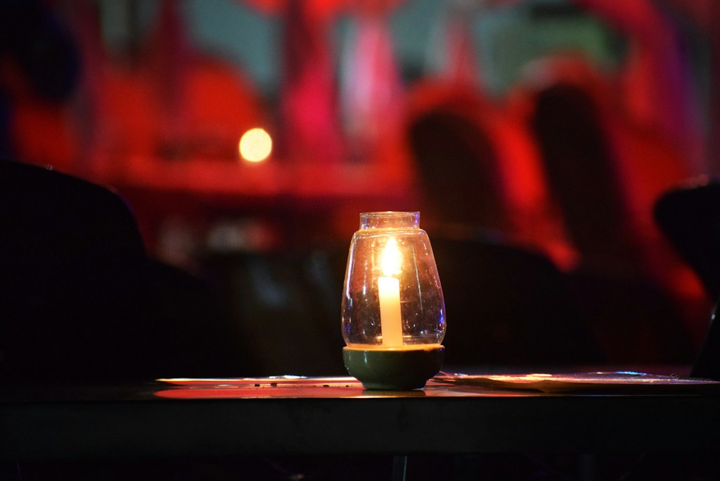 Amber Glow Candle