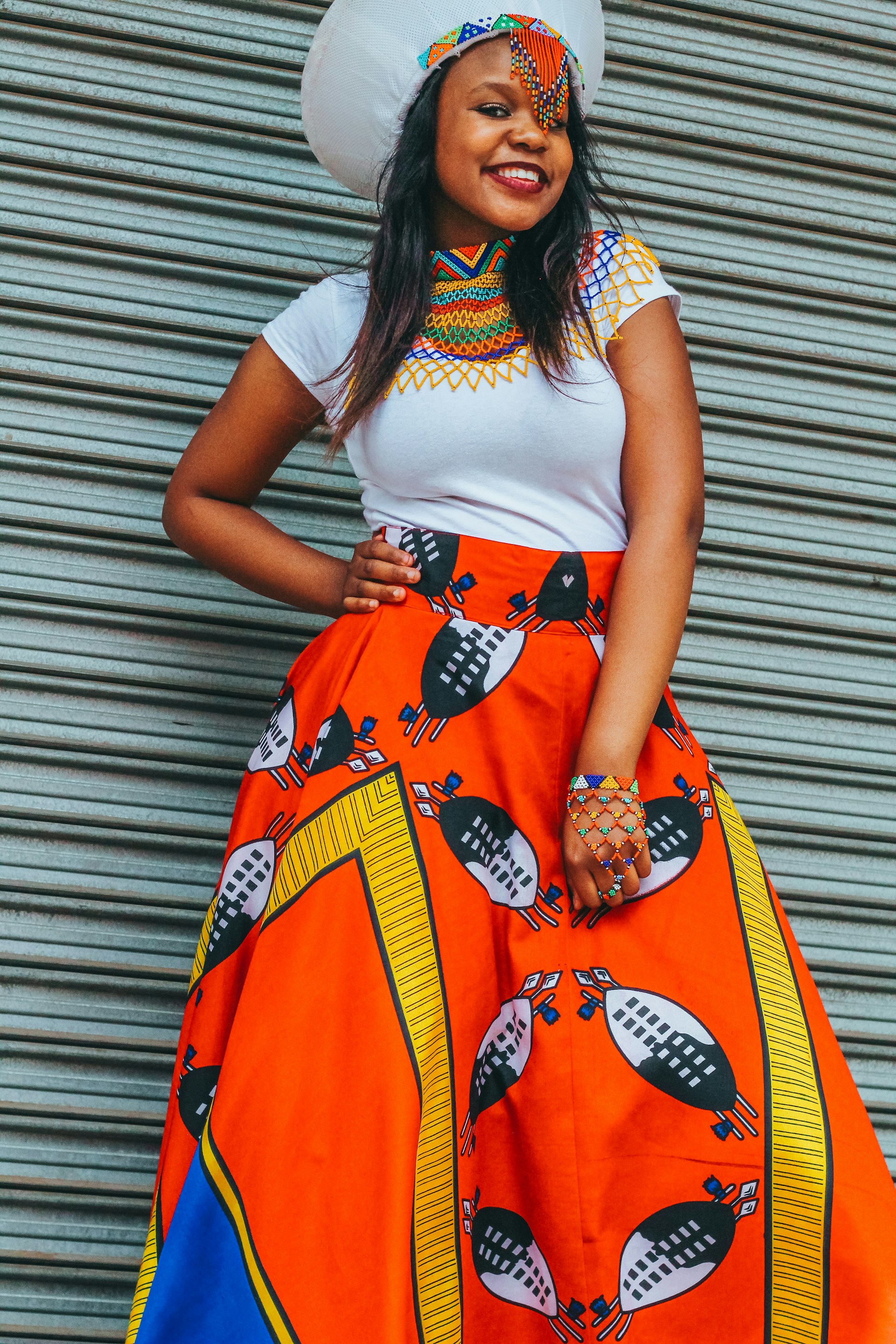 gray computer monitor