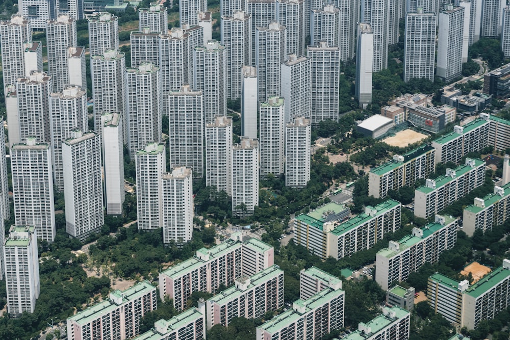 fotografia com vista aérea de arranha-céus