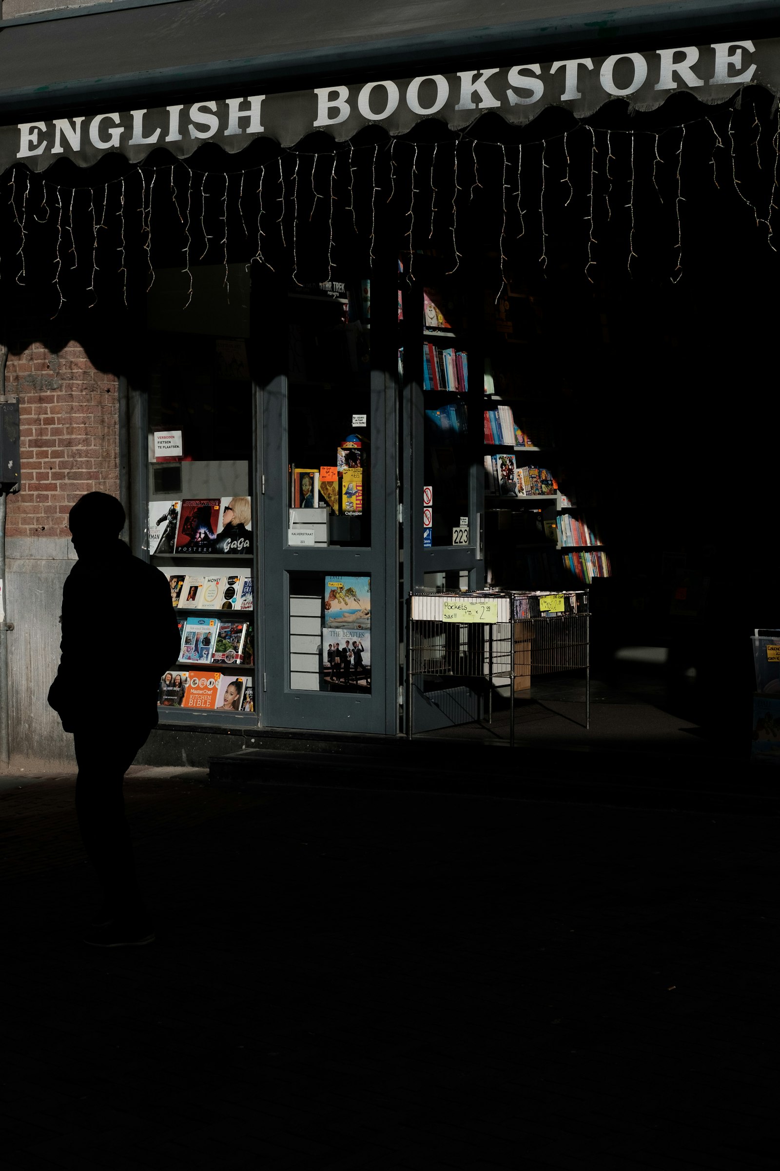 Fujifilm X-E3 + Fujifilm XF 35mm F2 R WR sample photo. English bookstore signage photography