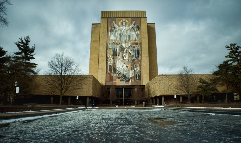 Notre Dame Hesburgh library