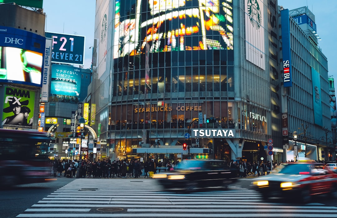 Tokyo Like a Local: A Resident&#8217;s Guide to Japan&#8217;s Sprawling Capital