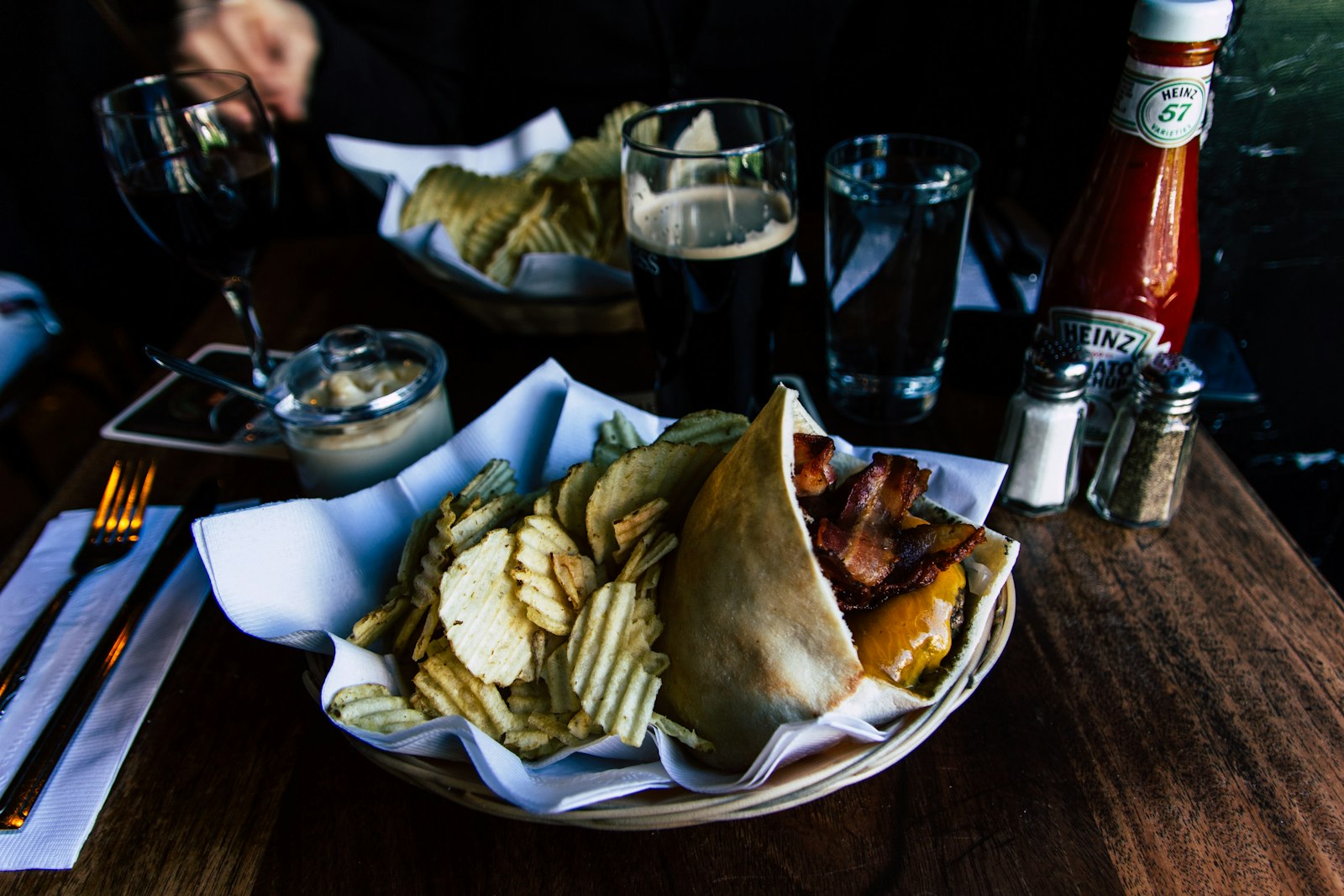 Yummy's Bar & Grill