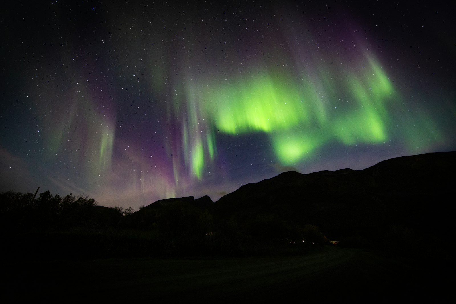 Canon EF 14mm F2.8L II USM sample photo. Northern lights of mountain photography