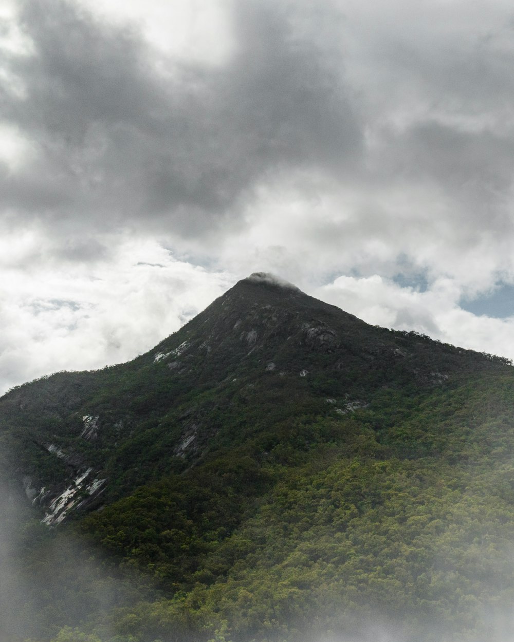 mountain during daytime