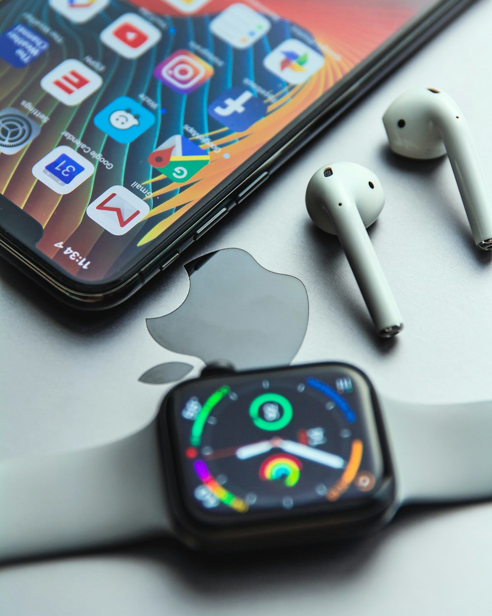 space gray aluminum case Apple Watch