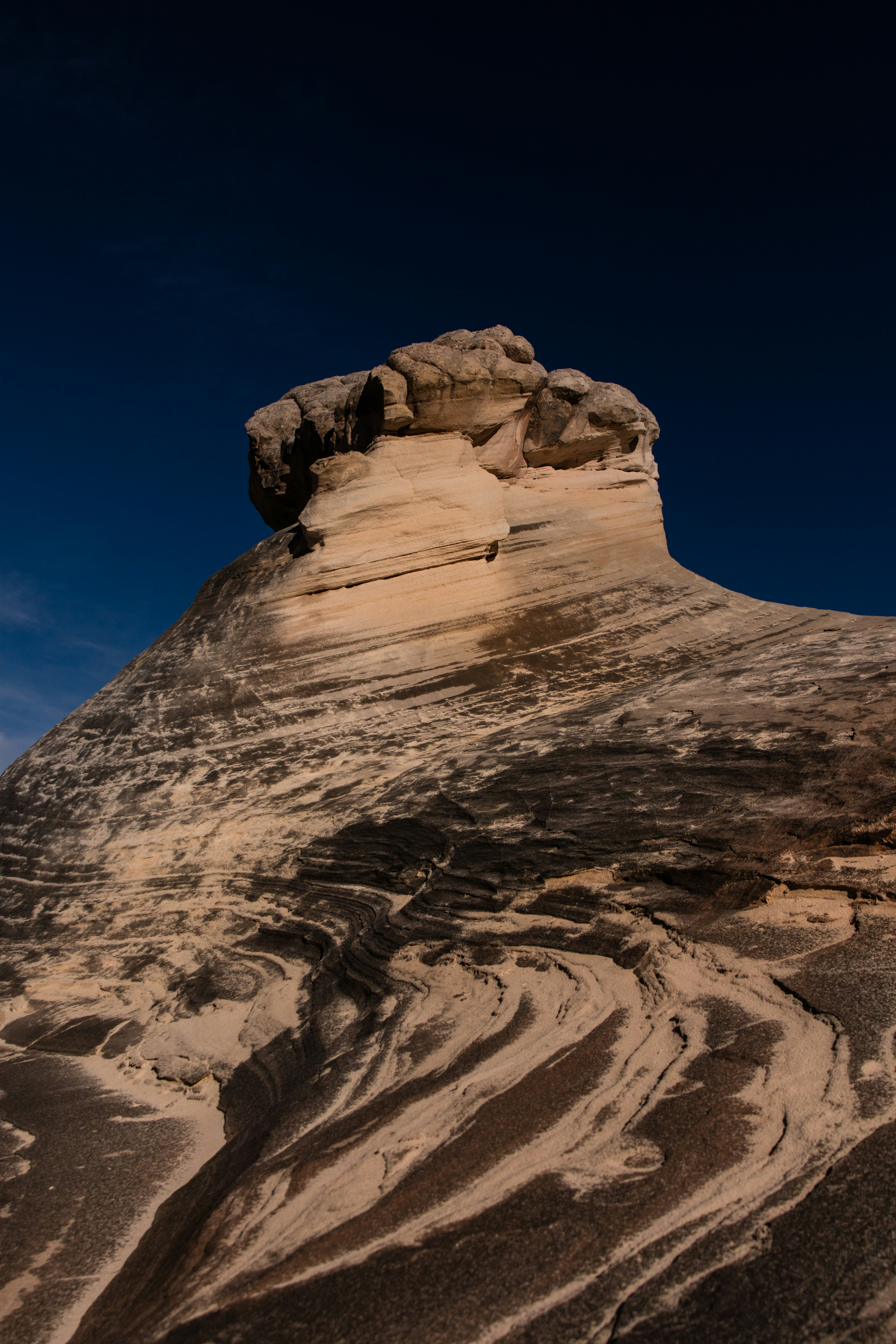 Photo by worldsbetweenlines